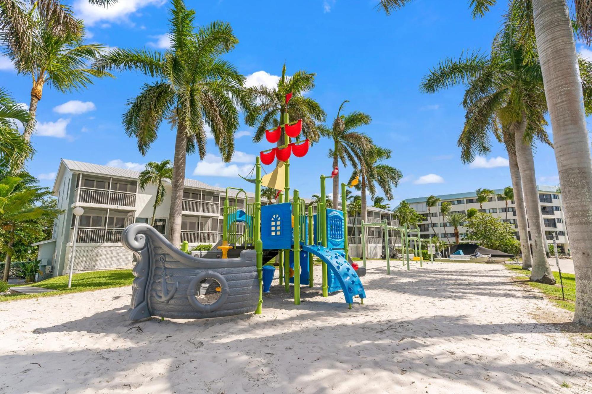 Tower 2 Master Suites, 2 Kings Beds, Marina Key Largo Exterior photo